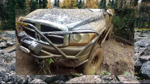 #339. Dodge Ram 2500 выбирается из грязи