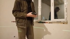 Как надежно повесить батарею отопления на газобетон