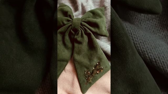 Бант с вышивкой #рукоделие #ручная_работа #вышивка #ручнаявышивка