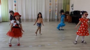 Танец "Маленькая модница" детский сад  "Малышок" г. Харабали