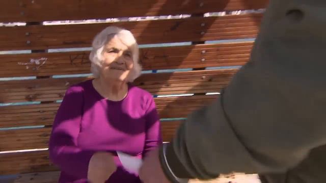 Kontaktverbot durch Mutter: Kathrin sucht ihren Vater Soldat Scott | 1/2 | Bitte melde dich | SAT.1