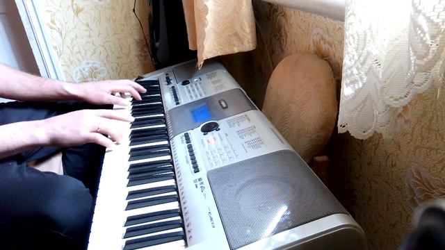 Гра на синтез.думала Руки Вверх смотреть онлайн