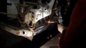 Ремонт крепления подрамника #Rover200+переварка нишы под запаску