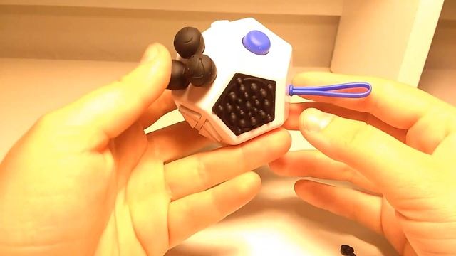 12 SIDED HOLY CRYSTAL FIDGET TOY vs HIGH QUALITY FIDGET CUBE!!!!!!!! смотреть онлайн