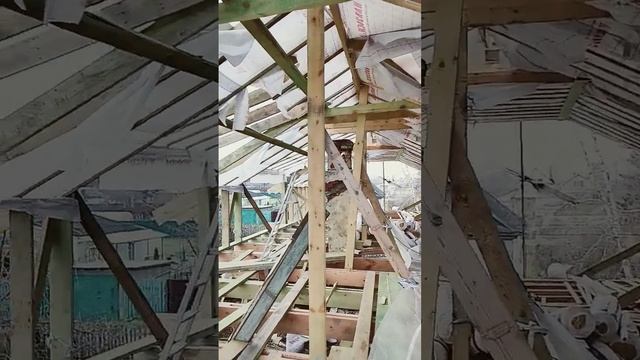 Мансарда своими руками. Делаем проемы под окна. #стройка #крыша #ремонт #кровля смотреть онлайн