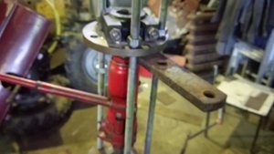 Tz-4k-14, с двигателем 1D90, запчасти, снятие ступицы.