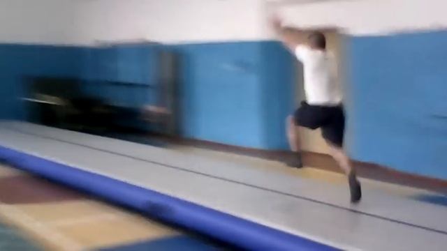 тренировка в спортзале