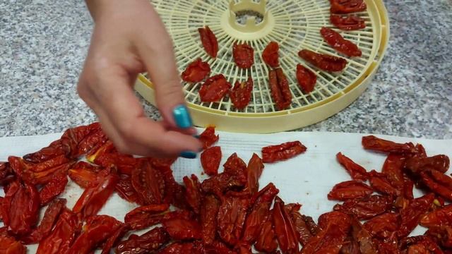 Вяленые помидоры на зиму со специями пошаговый видеорецепт