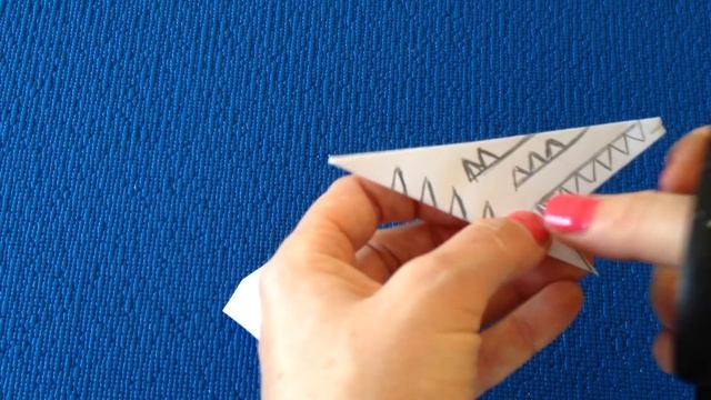 DIY.Как вырезать простую и красивую снежинку из бумаги.#Снежинки #Узорыдляснежинок #снежинкиизбумаг