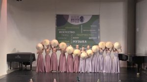 Музыка народная. Вьетнамский танец. Исп. учащиеся 7 кл. ДШИ им. С.Т.Рихтера
