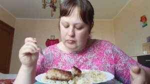 Мукбанг домашние котлеты😋макароны