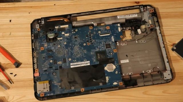 Packard Bell Notebook MS2273 teardown + Speaker смотреть онлайн