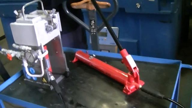 Устройство для производства блоков сухого льда