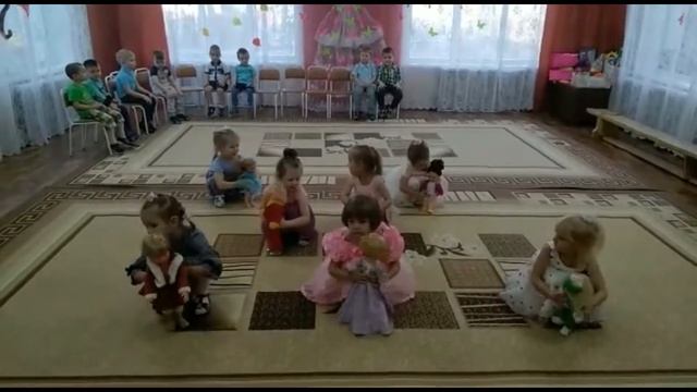Танец Маленькие мамы, средняя группа