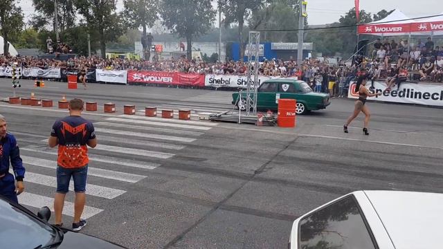 Заруба Турбомаг ВАЗ-2103 против Мустанга смотреть онлайн