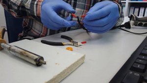 Ремонт поврежденного кабеля в блендере #ремонт #провод #кабель