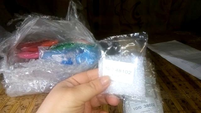 Распаковка посылки с чешским бисером. смотреть онлайн
