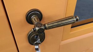 Арочная входная дверь в частный дом на заказ и она с терморазрывом