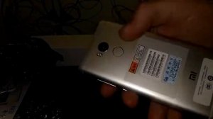 Распаковка телефона Xiaomi Redmi 4 Pro