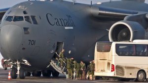 Мои НАТОвцы. Часть 3. Как канадский Boeing CC-177 Globemaster III загружали и как он потом улетел