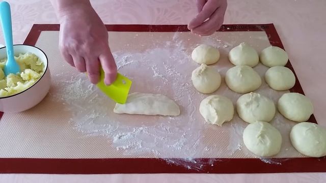Чудесные на вкус пирожки-гребешки из монастырского постного теста с картошкой
