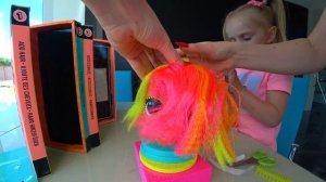 Super Ксю делает прическу кукле LOL | Обзор L.O.L. Surprise O.M.G Styling head