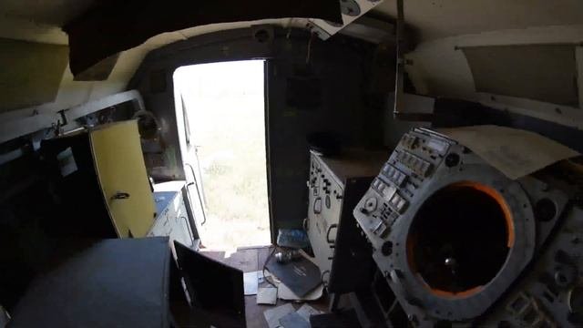 Заброшенная РЛС / Военная техника