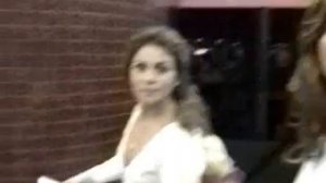 Giovanna Antonelli de cabelos longos viaja para NY