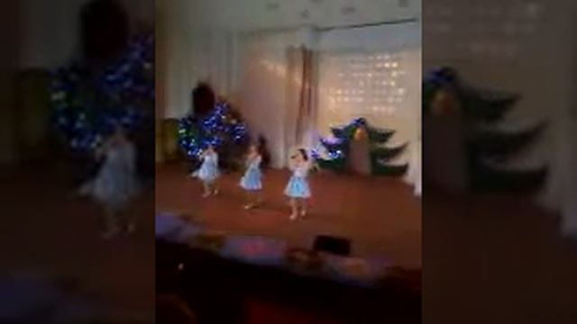 у леса на опушке смотреть онлайн