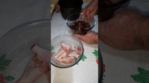 Лосятина в мультиварке в соевом соусе с маринованными помидорами.