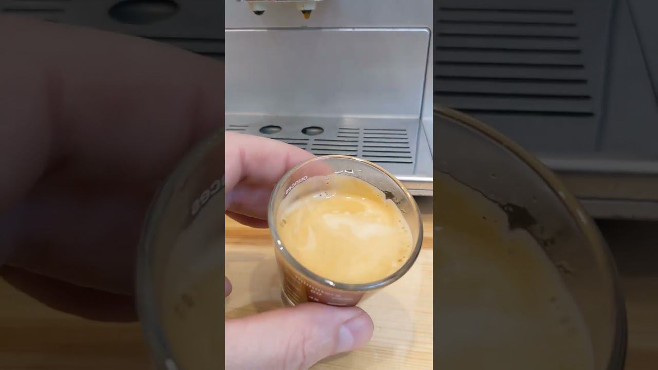 Кофемашина MELITTA CAFEO GOURMET демонстрация работы смотреть онлайн