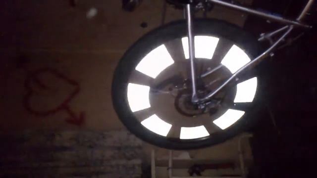 Светоотражатель на спицах смотреть онлайн