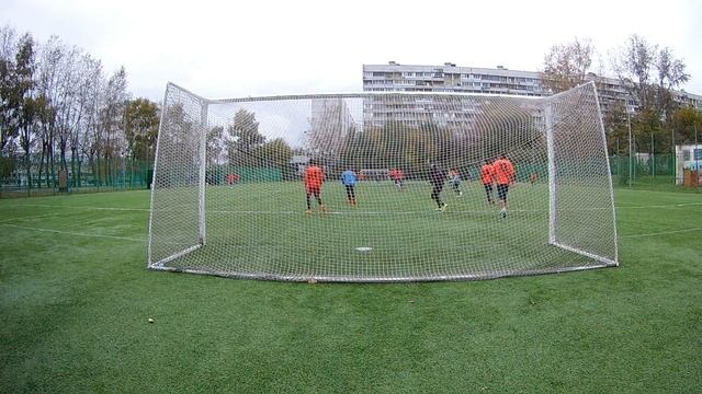 Опасные моменты на ворота в матче Аккорд-Респект (0-1) смотреть онлайн