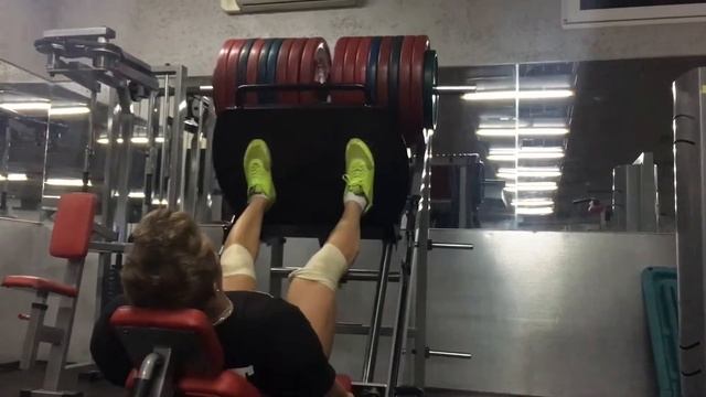 Тренировка Ног смотреть онлайн