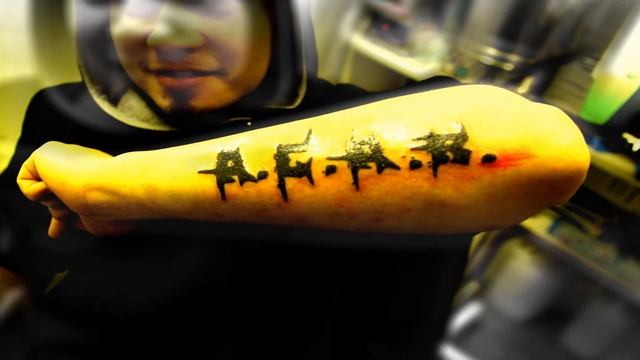 VLAD GLOVER - ACAB Tattoo - BlackFly Moscow / the GLOVERS смотреть онлайн