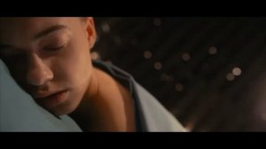 Девушка должна сбежать как можно скорее, иначе каждый день она будет терять по одной части тела