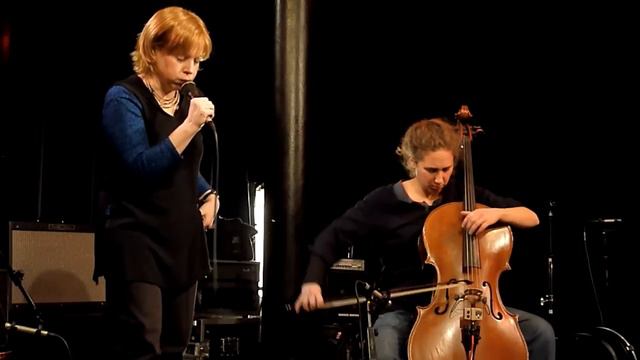 Kay Grant, Hannah Marshall смотреть онлайн