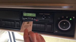 Как поменять карты двух водителей. Как вставить чип в тахо правильно