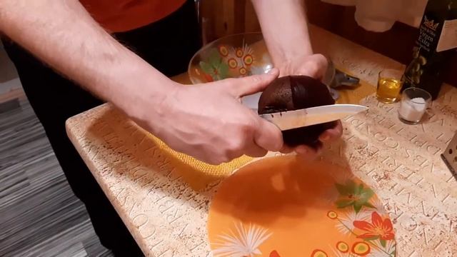 Салат из свёклы в микроволновке... смотреть онлайн