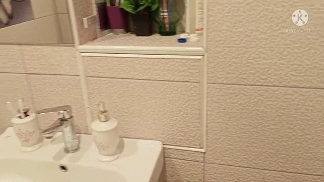 Убрал канализационную трубу в  совмещённом сан-узле. Последствия и есть решение.