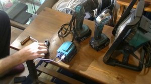 MAKITA 18V.Прожектор и фонари.