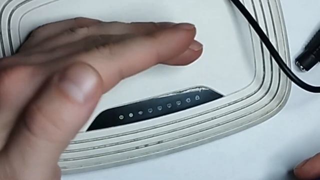 Бесперебойное питание роутера.  Две простые схемы  своими руками резервного питания Wi-Fi роутера