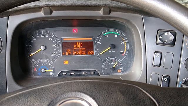 Falhas no sensor nível d'água e sinal W - Mercedes Benz Axor 2041 смотреть онлайн