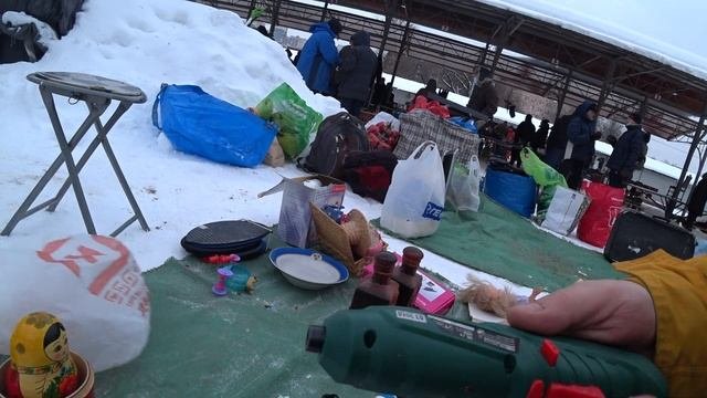 Барахолка на Удельном Рынке в Санкт-Петербурге, Зима 2022