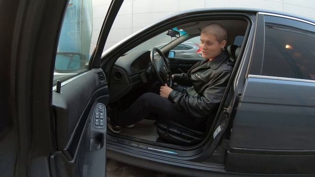 Угон BMW ! Как открыть ( вскрыть ) BMW E39 !? Все секреты смотреть онлайн