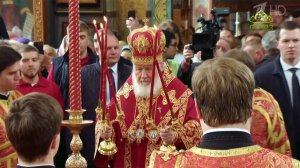Богослужение в храме на Поклонной горе в день памяти Георгия Победоносца провел Патриарх Кирилл.