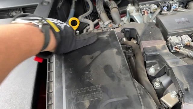 2014 LS 460 Engine Air Filter Replacement смотреть онлайн