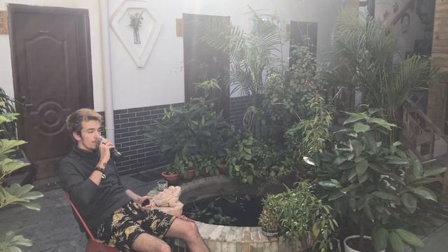 Человек ничего не делающий | Цзинань, Китай смотреть онлайн