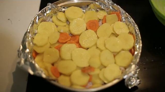 ДИЕТИЧЕСКИЙ Кролик с картошкой в духовке. Как приготовить кролика?! смотреть онлайн