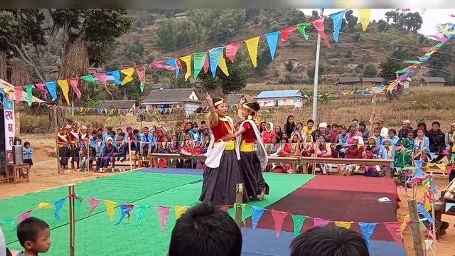 Bhanchha_kohi_jindagi_yo_nepali_cover_dance_song | Bhanchha kohi nepali hit song | смотреть онлайн